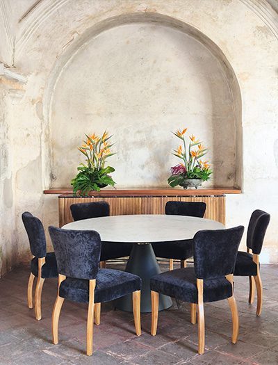 COMEDORES ASIAN TROPICS